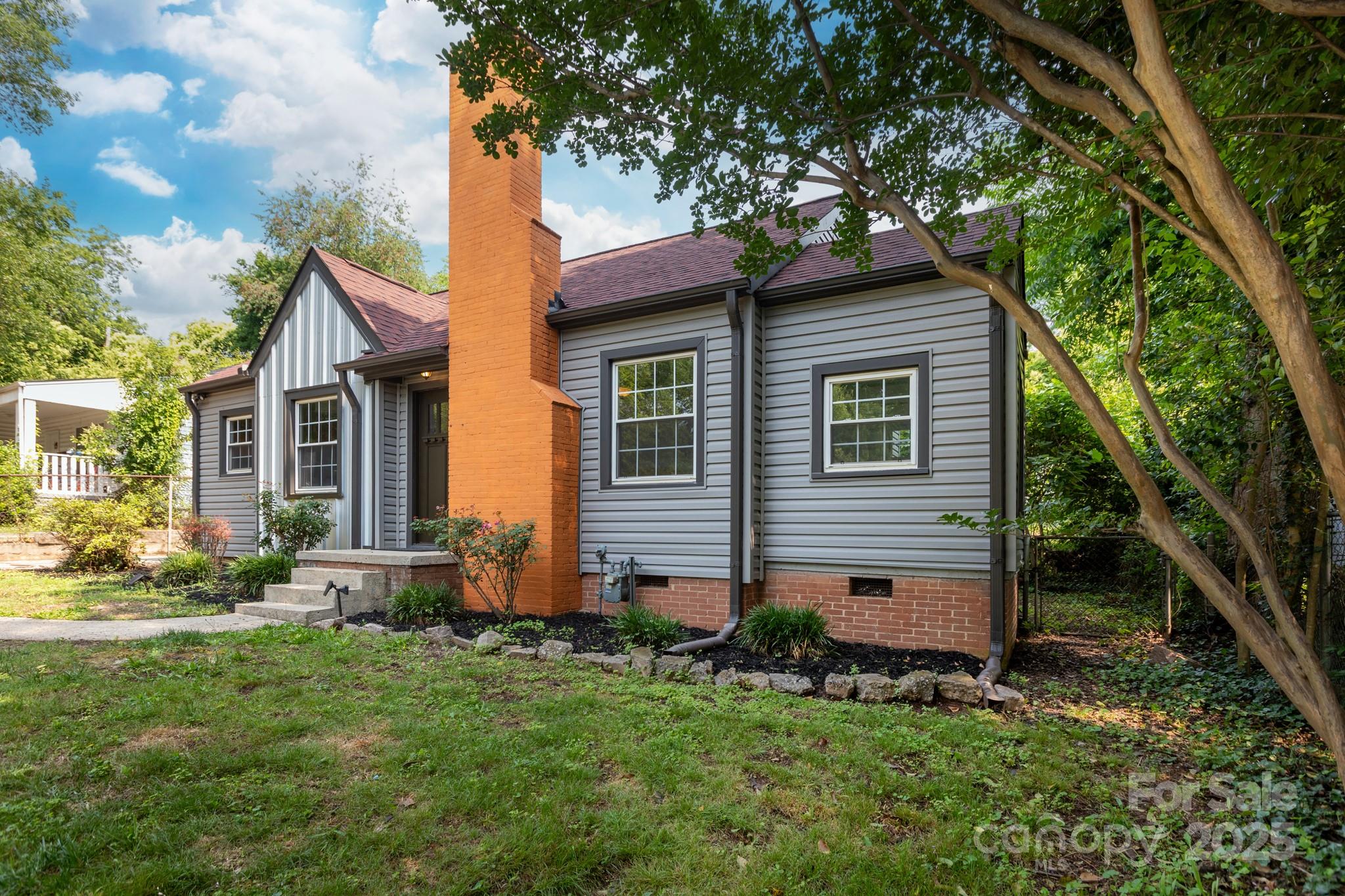 2628 Clydesdale Terrace