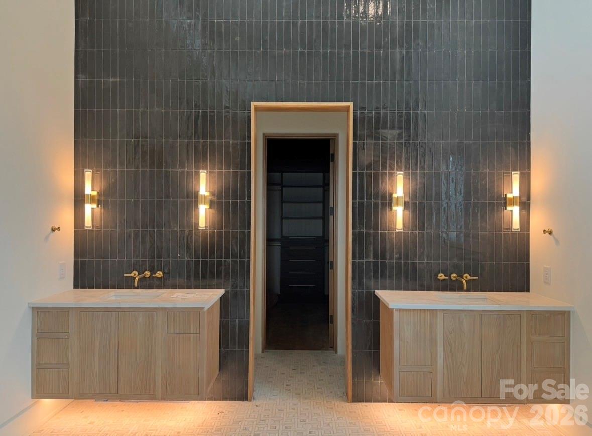 Country Club Shores - Residential