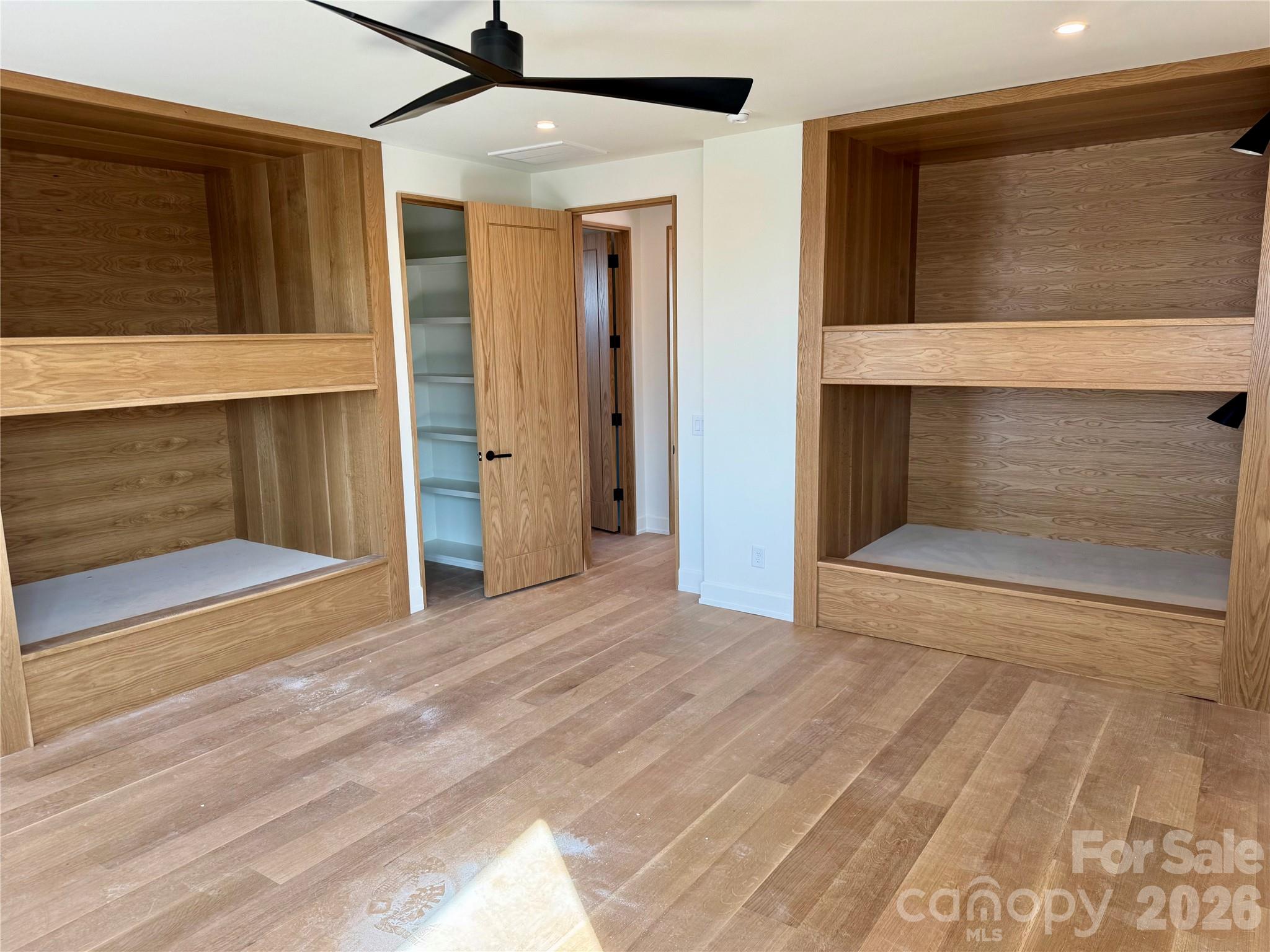 Country Club Shores - Residential