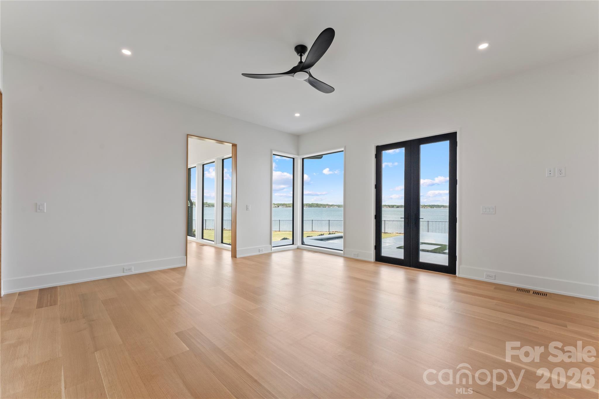 Country Club Shores - Residential