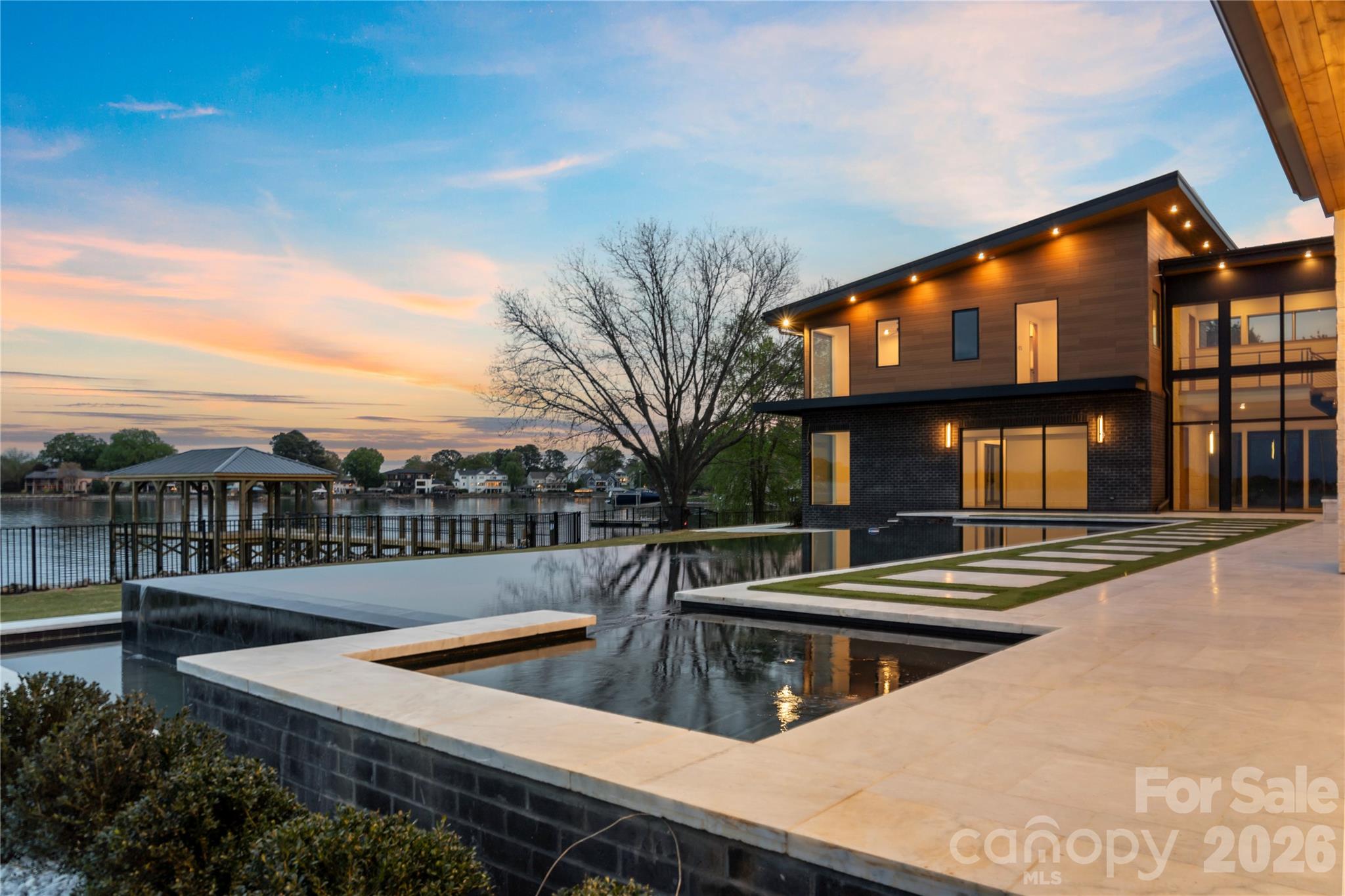 Country Club Shores - Residential