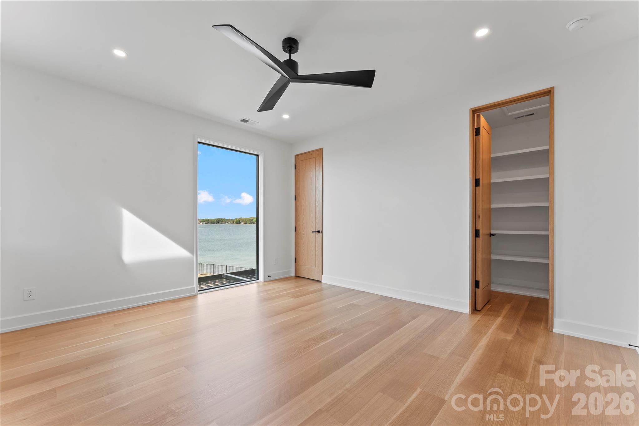 Country Club Shores - Residential