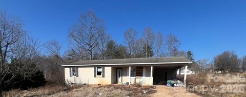 Photo of 2756 Tumbleweed Drive, Lenoir, NC 28645 (MLS # 4360099)