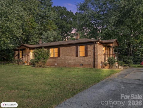 Photo of 2500 Shamrock Drive, Charlotte, NC 28205 (MLS # 4437450)