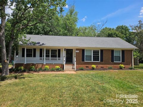 Photo of 1109 Reid Harkey Road, Matthews, NC 28105 (MLS # 4331945)