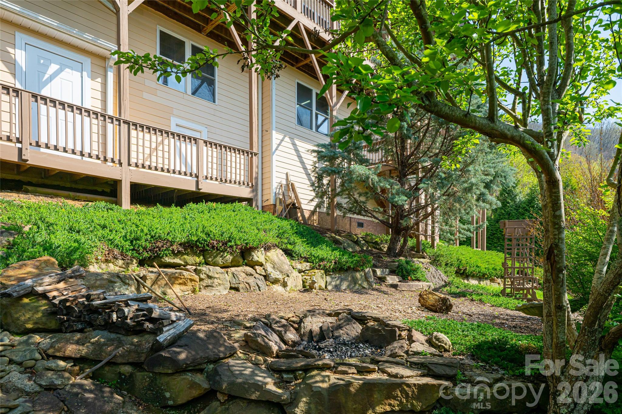 Hannas Whispering Pines - Residential