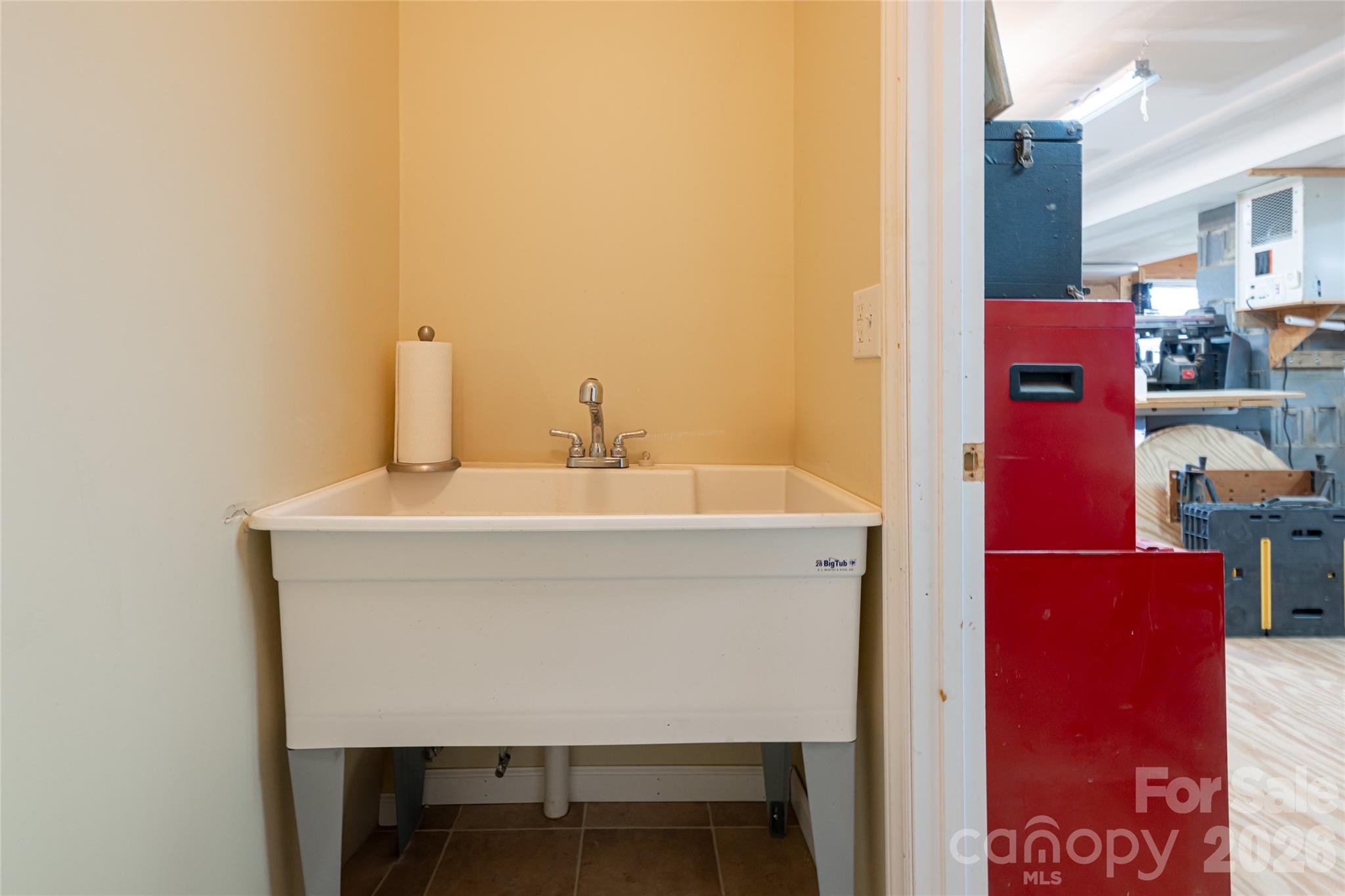 Hannas Whispering Pines - Residential