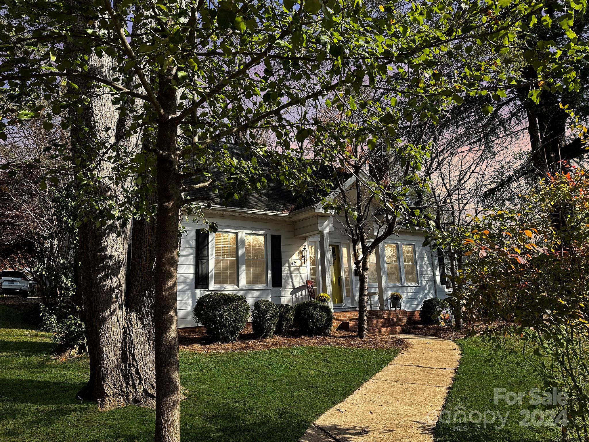 42 Viewpoint Drive