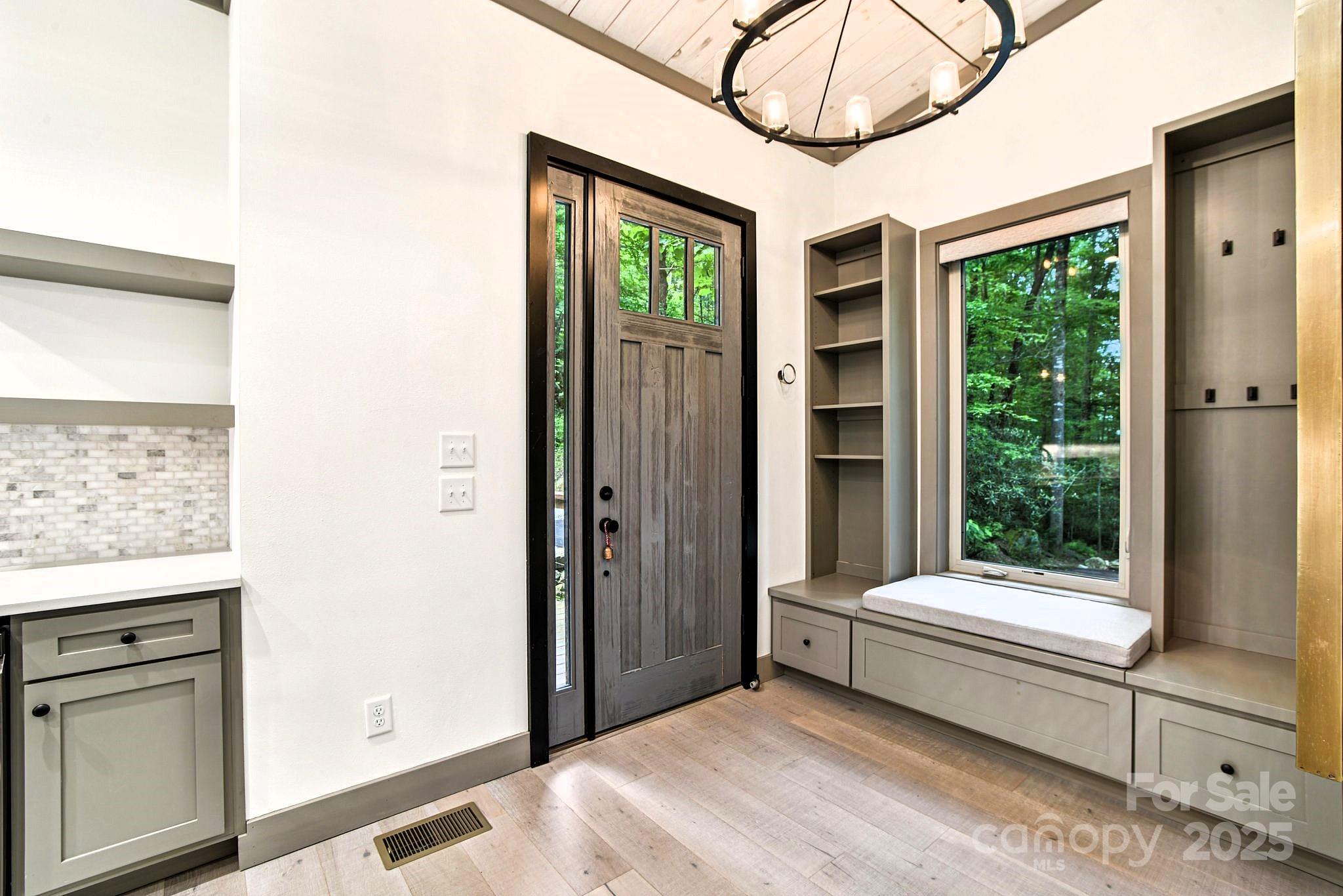35 Creekside Village Court