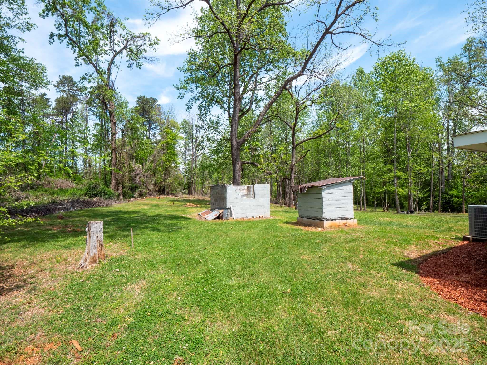 105 Strickland Lane