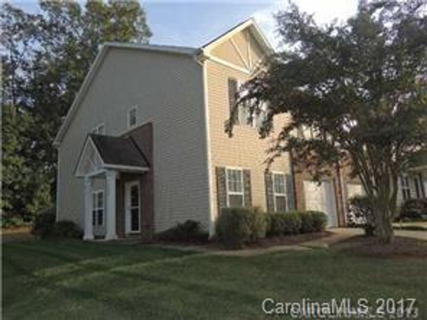 Lovely large end-unit townhome with 3 Bedrooms and 2 1/2 Baths. Nice size one car garage, stainless steel appliances community pool, close to shopping, dining and entertainment. Proof of Renters Insurance is Required.