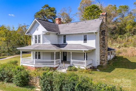 7 Noble Road Fairview NC 28730