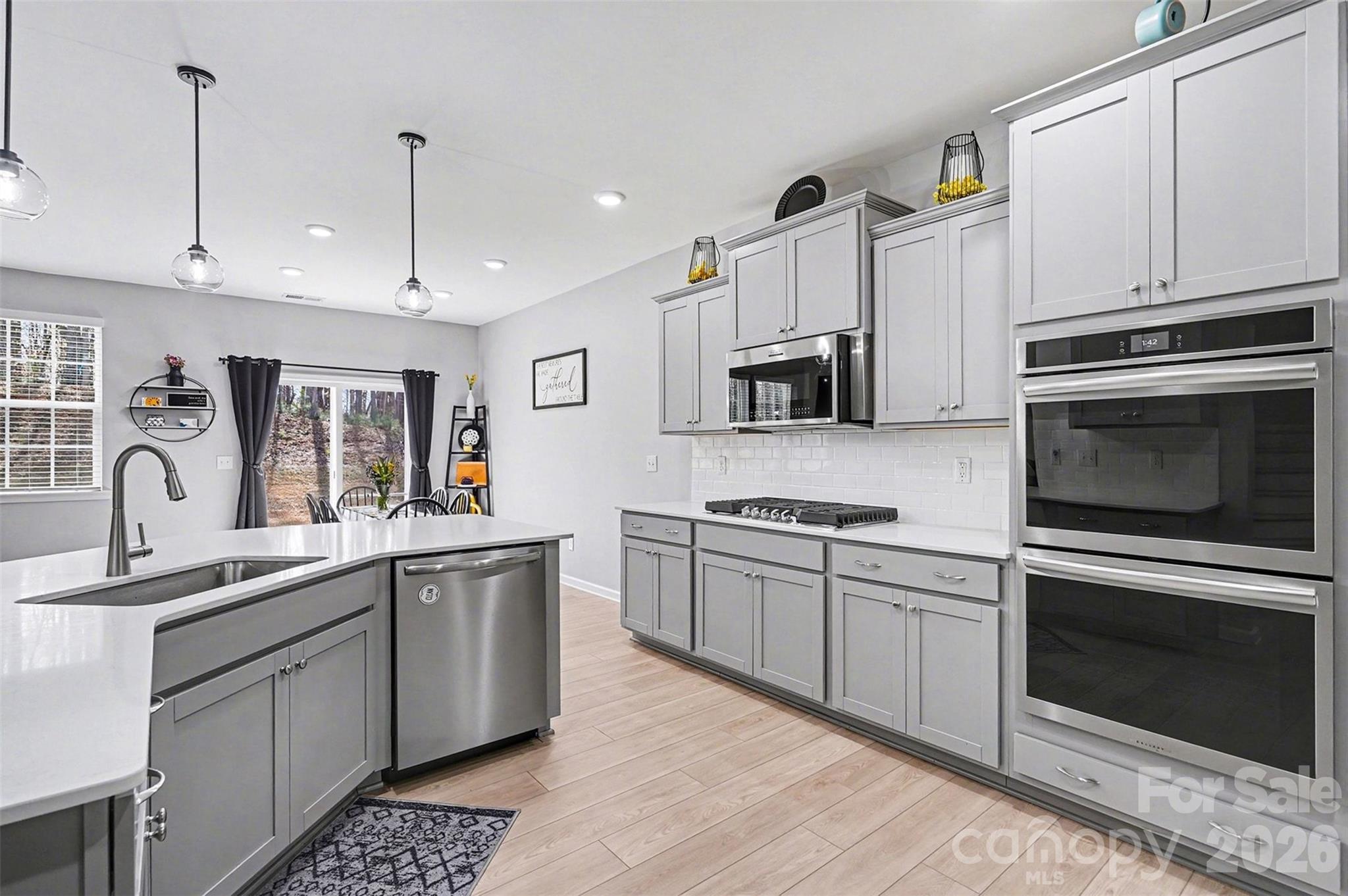 Falls Cove at Lake Norman - Residential