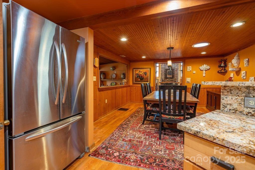 949/951 Watauga River Road