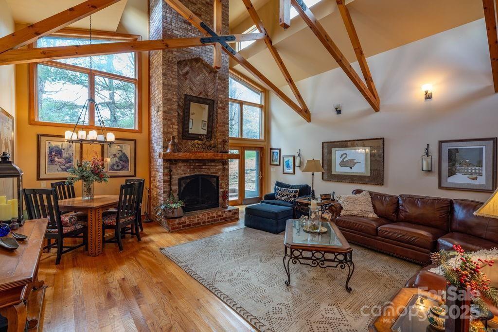 949/951 Watauga River Road