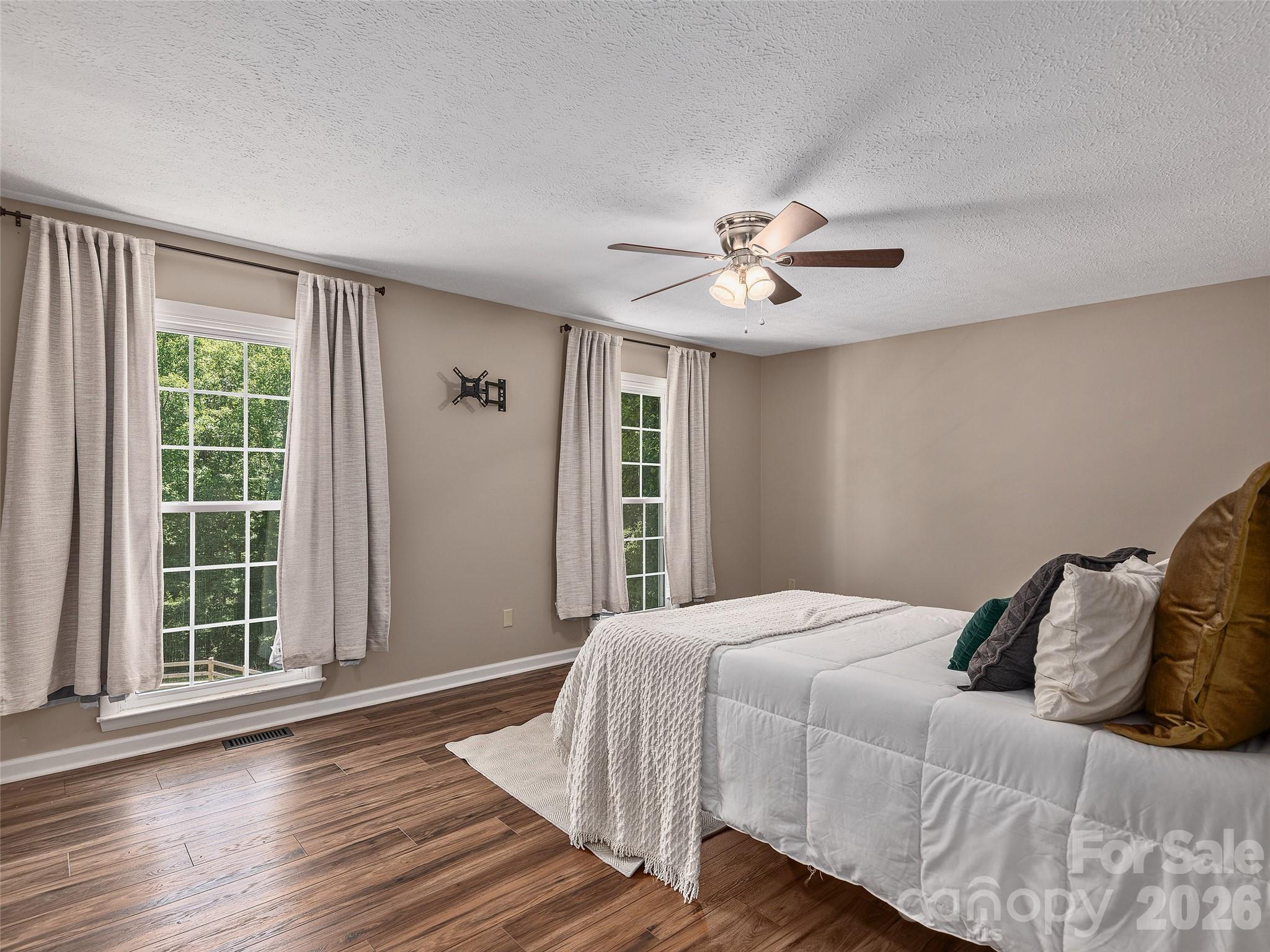 Junaluska Oaks - Residential