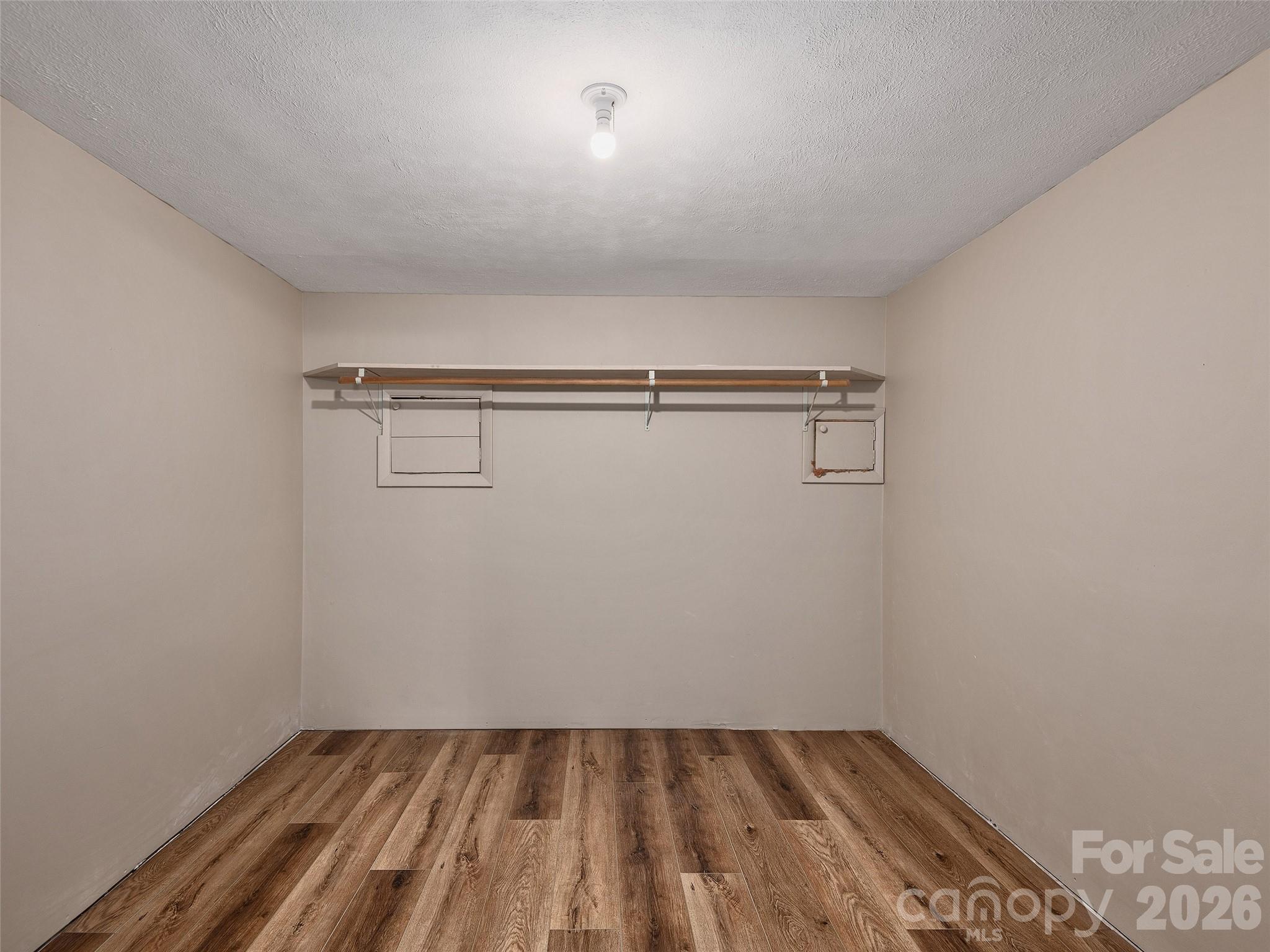 Junaluska Oaks - Residential