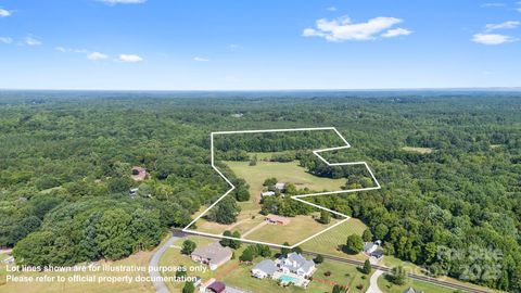 906 E Monbo Road Statesville NC 28677