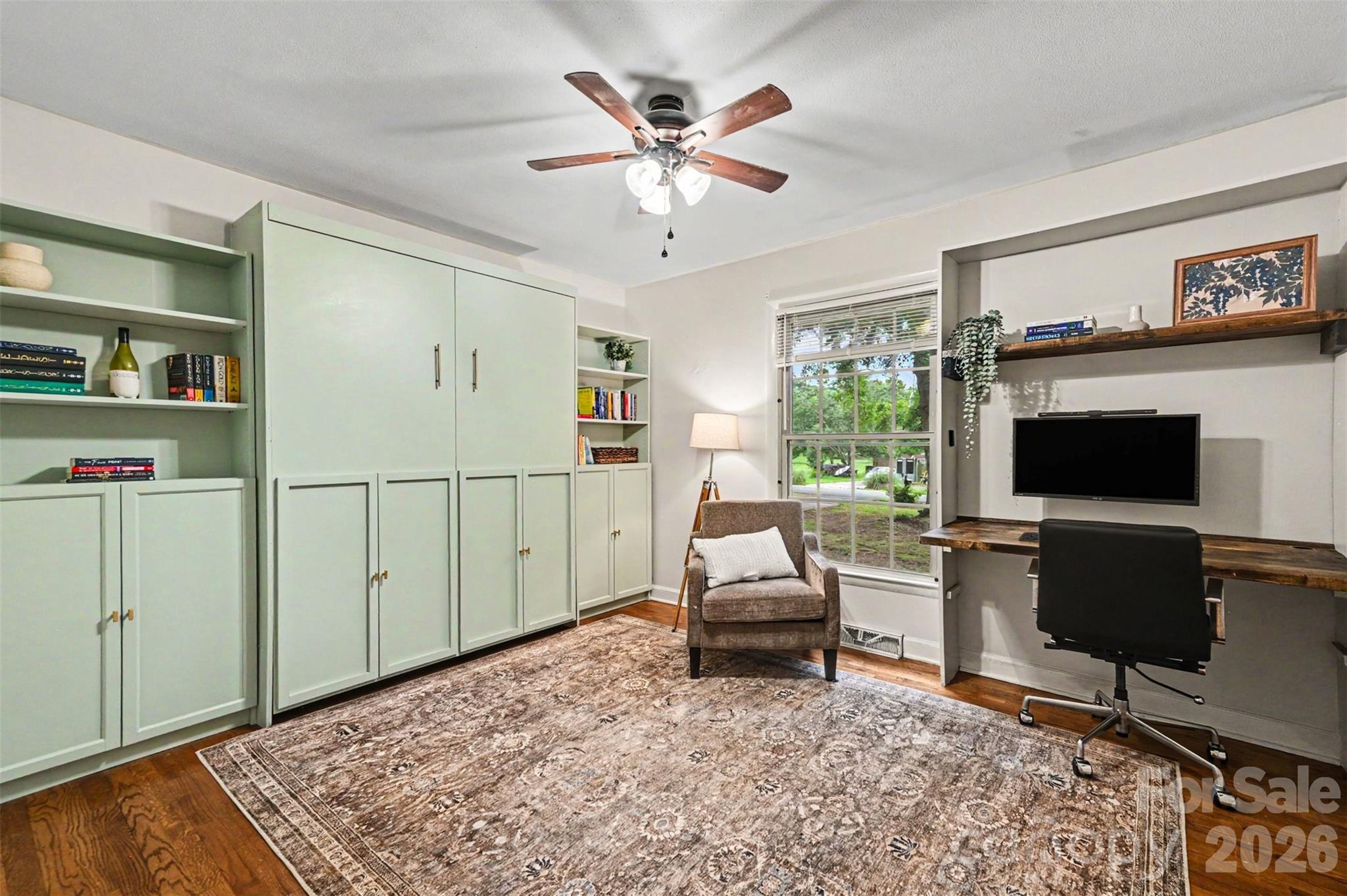 Country Club Estates - Residential