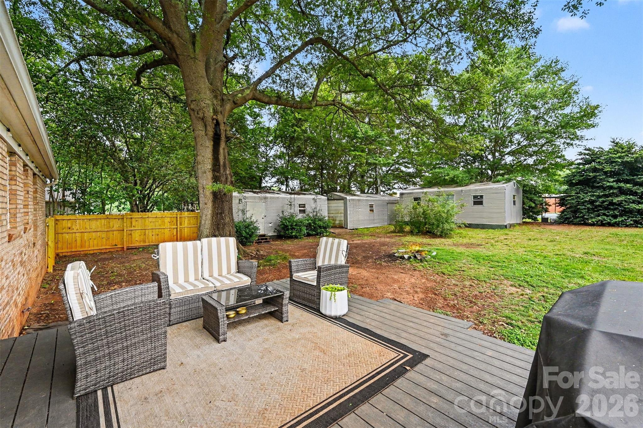 Country Club Estates - Residential