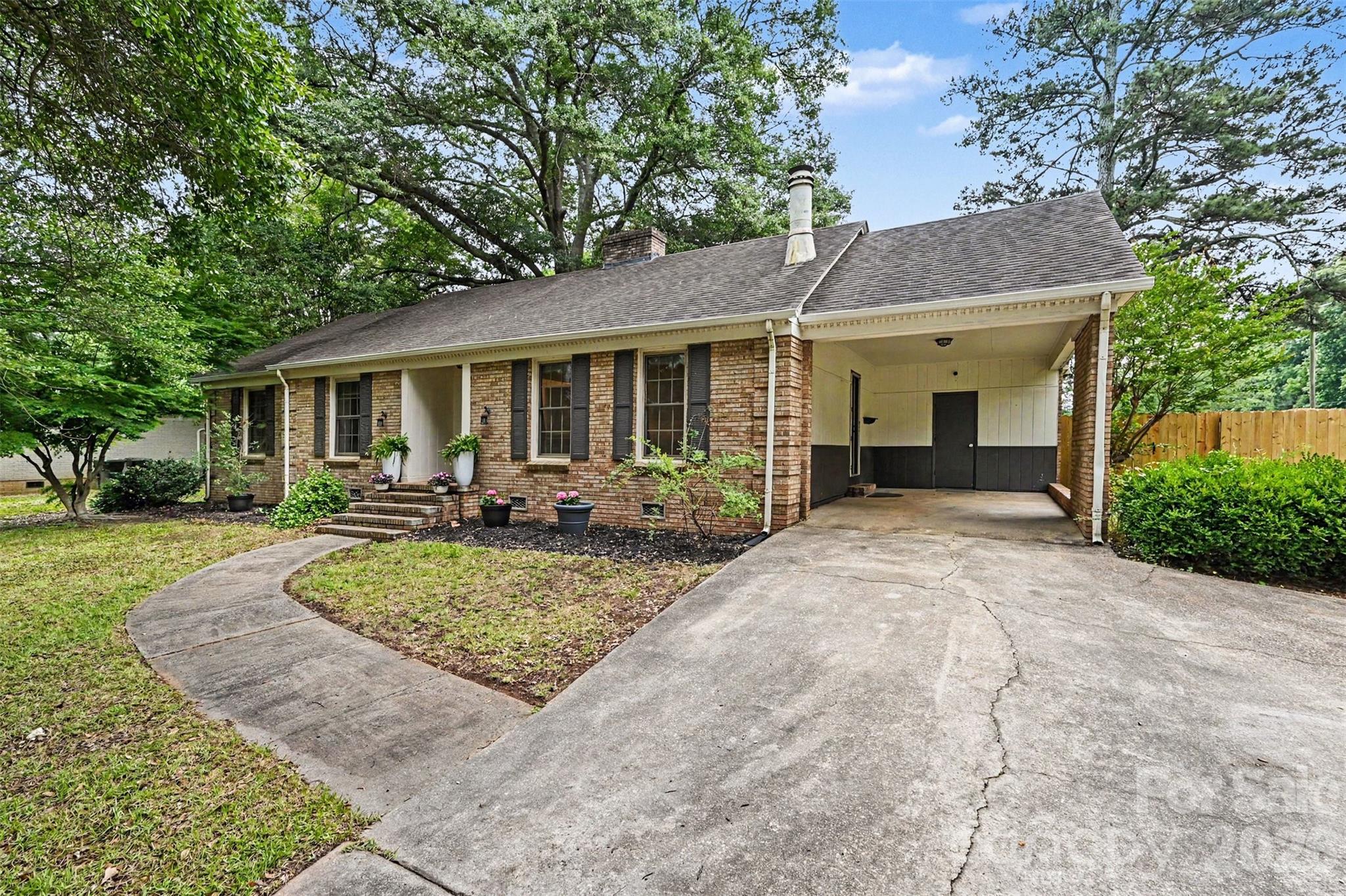 Country Club Estates - Residential