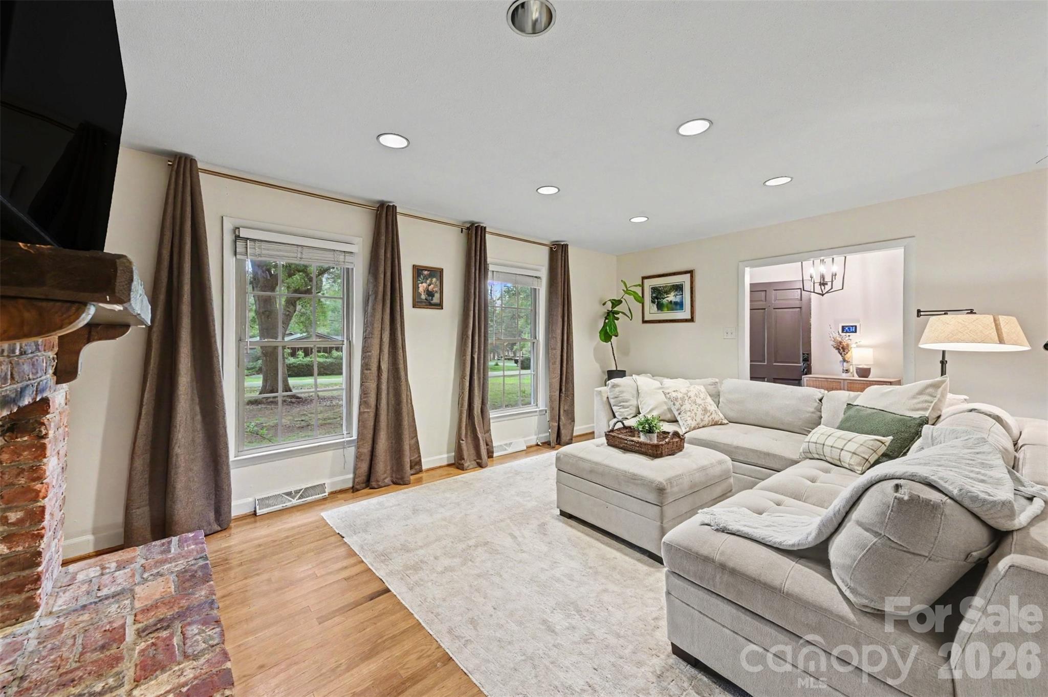 Country Club Estates - Residential