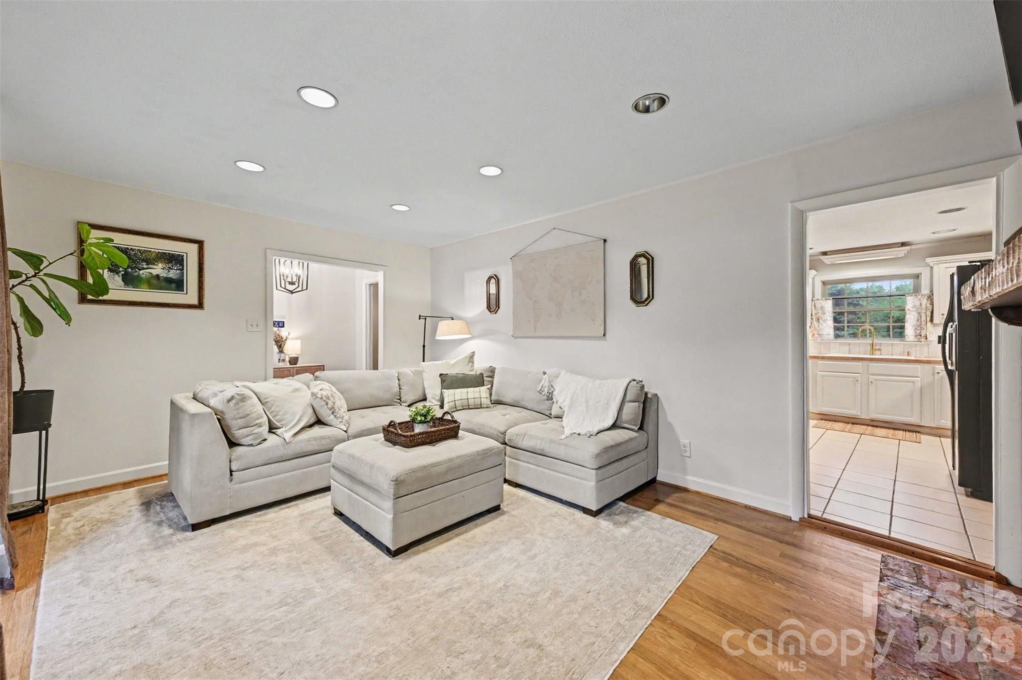 Country Club Estates - Residential