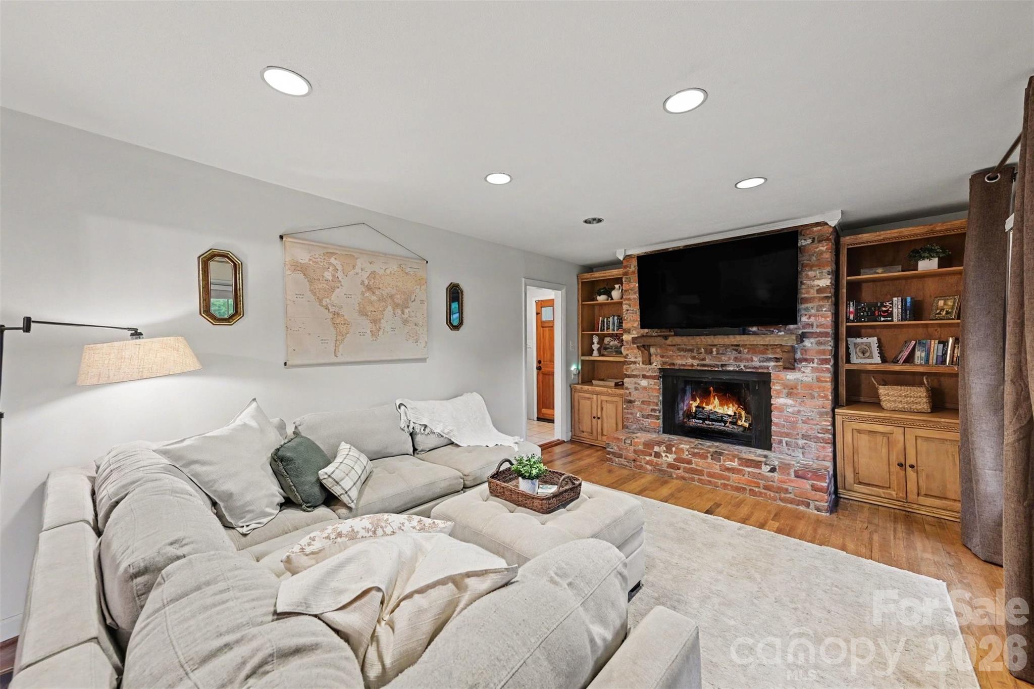 Country Club Estates - Residential