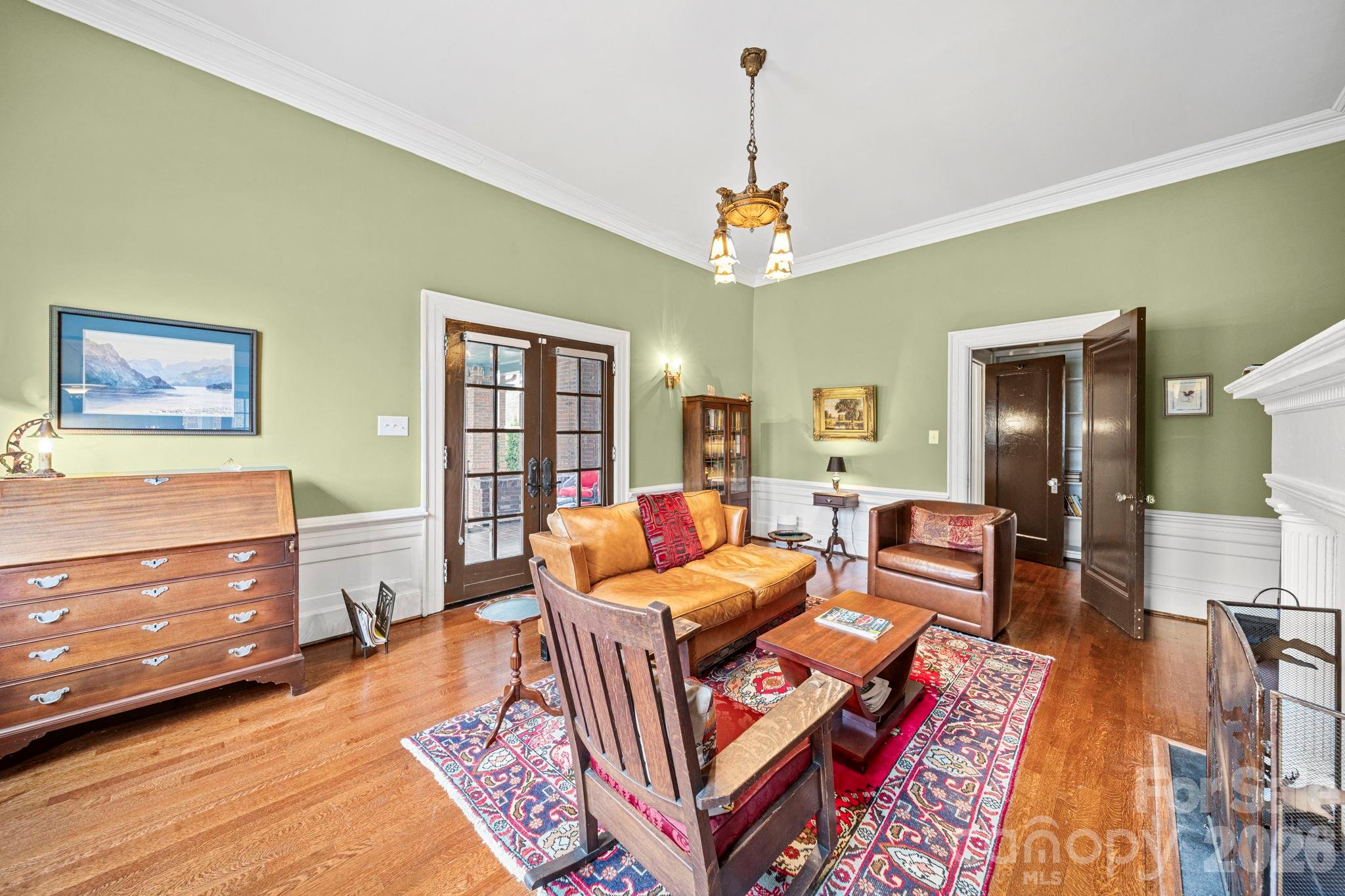 West Square Historical - Residential