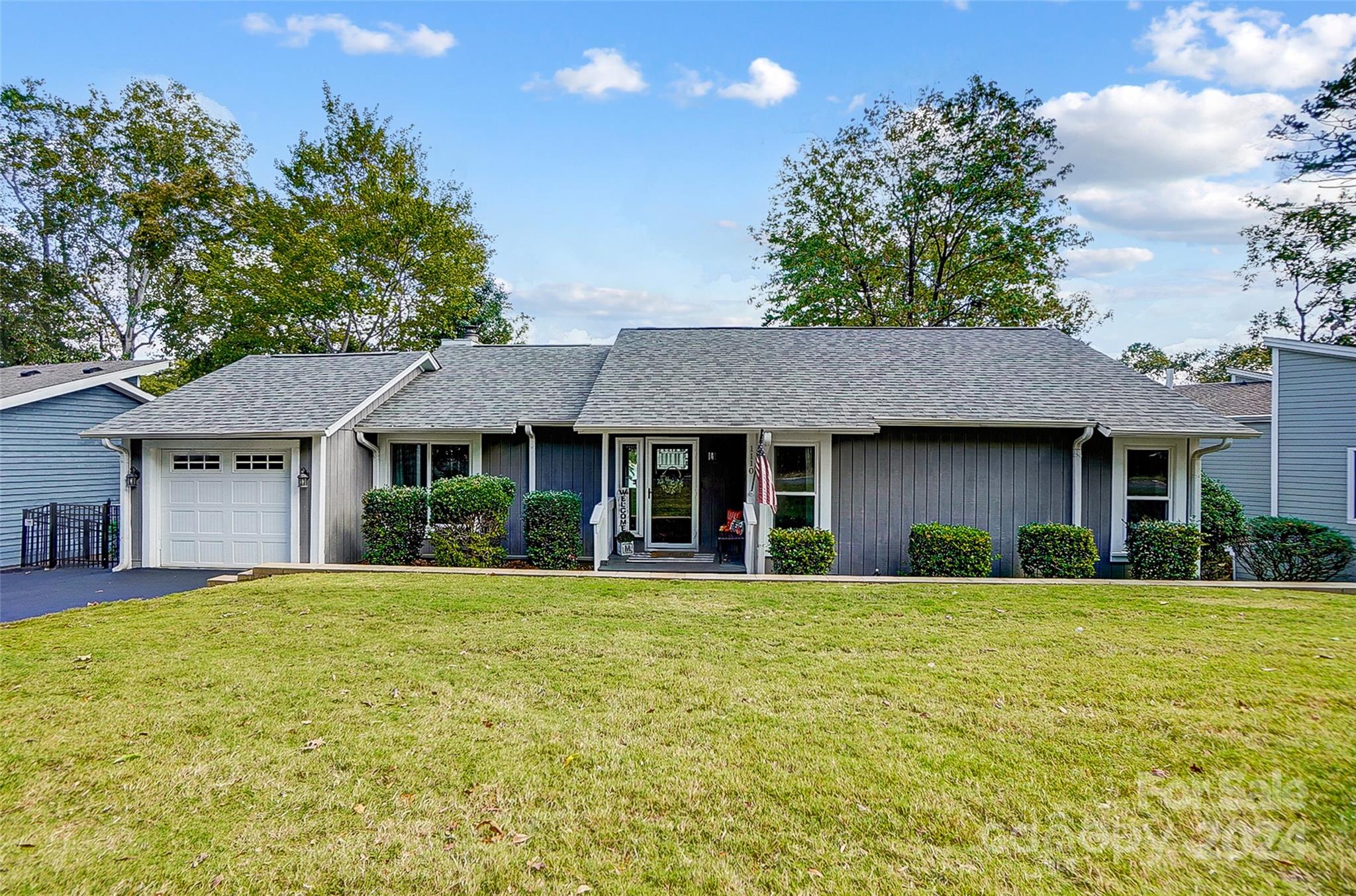 Tega Cay - Residential