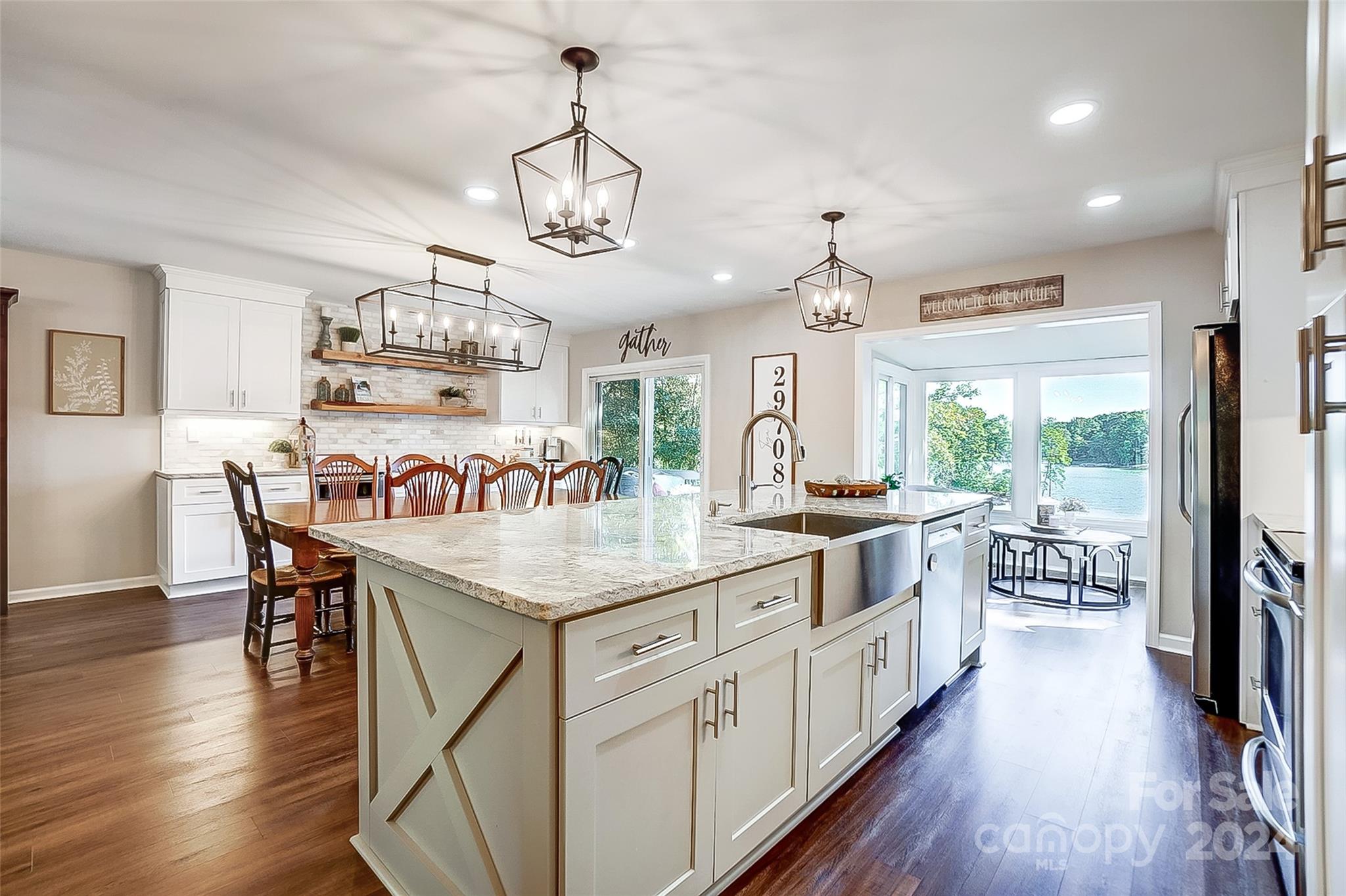 Tega Cay - Residential