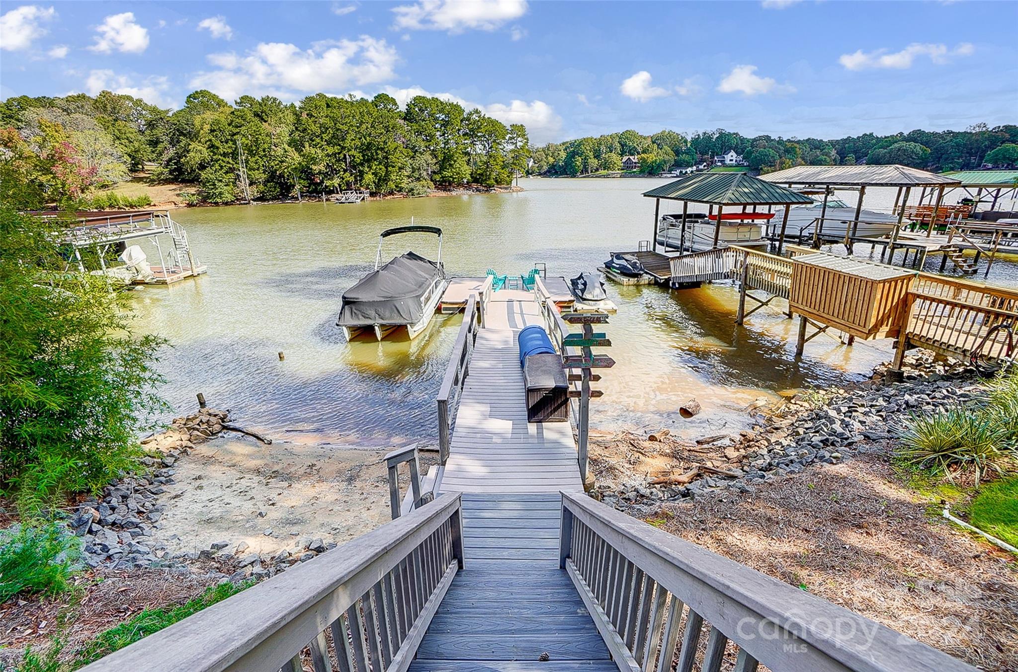 Tega Cay - Residential