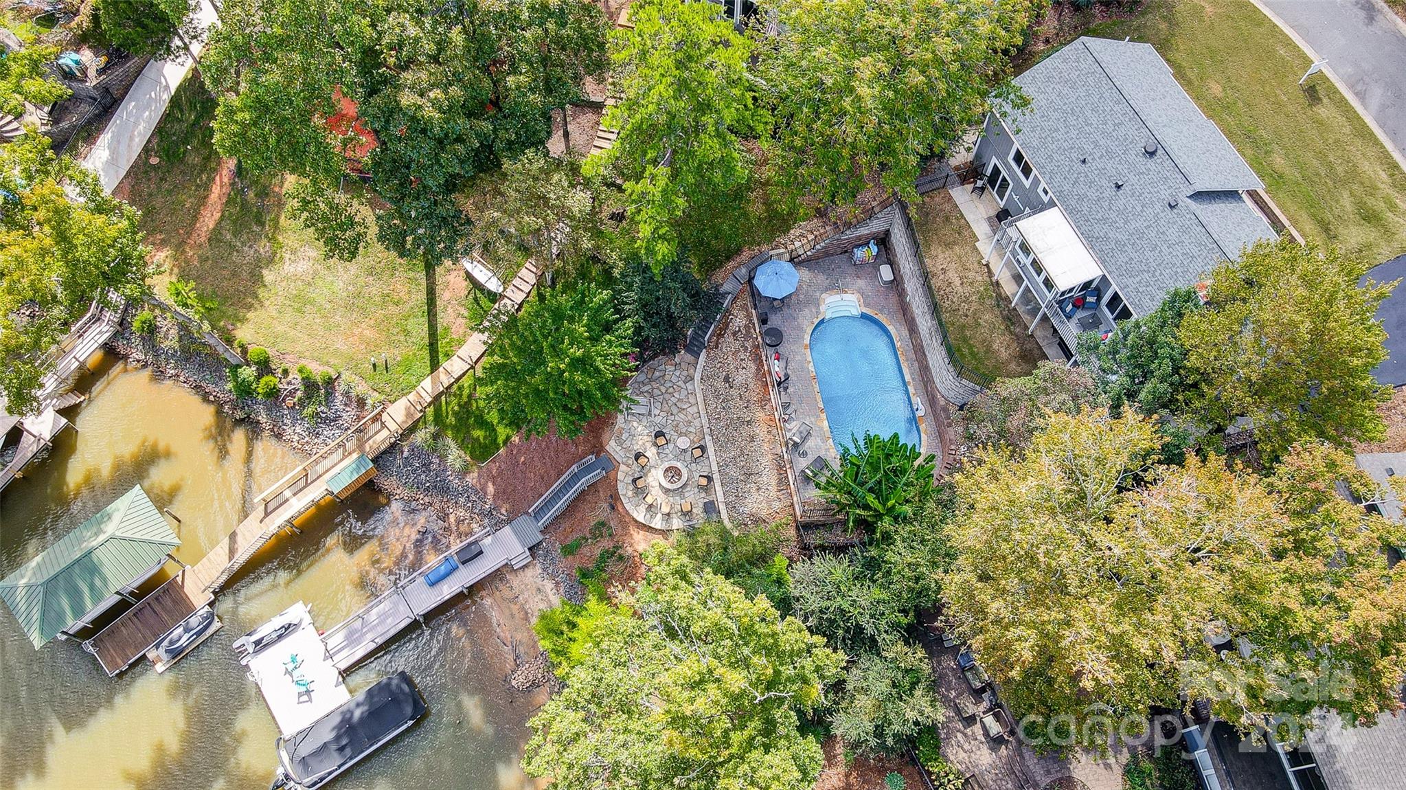 Tega Cay - Residential