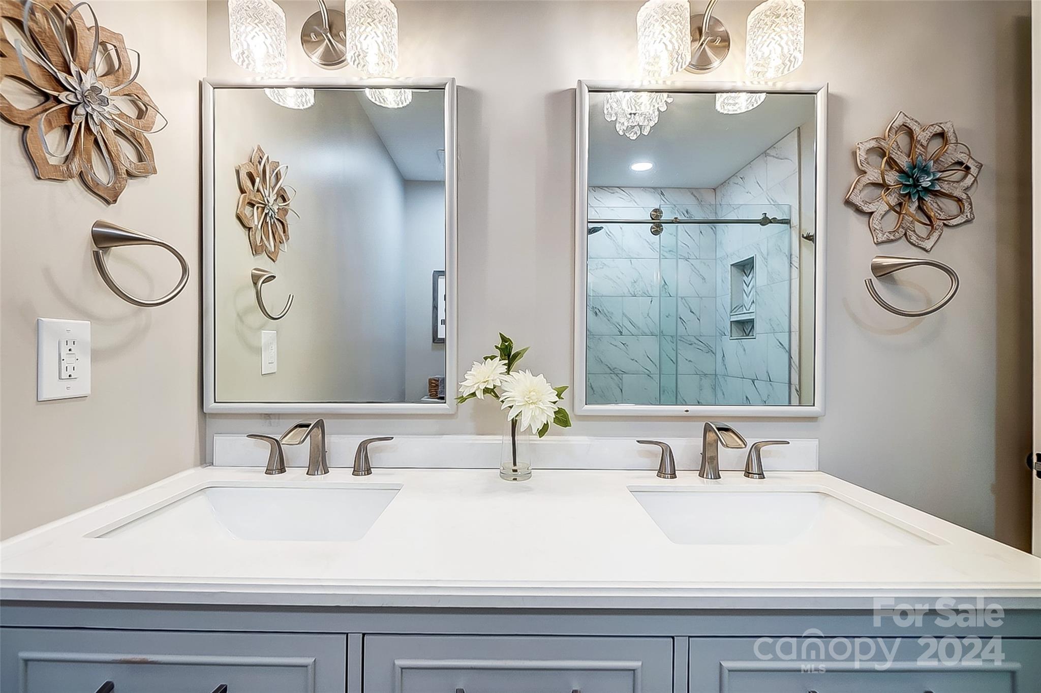 Tega Cay - Residential