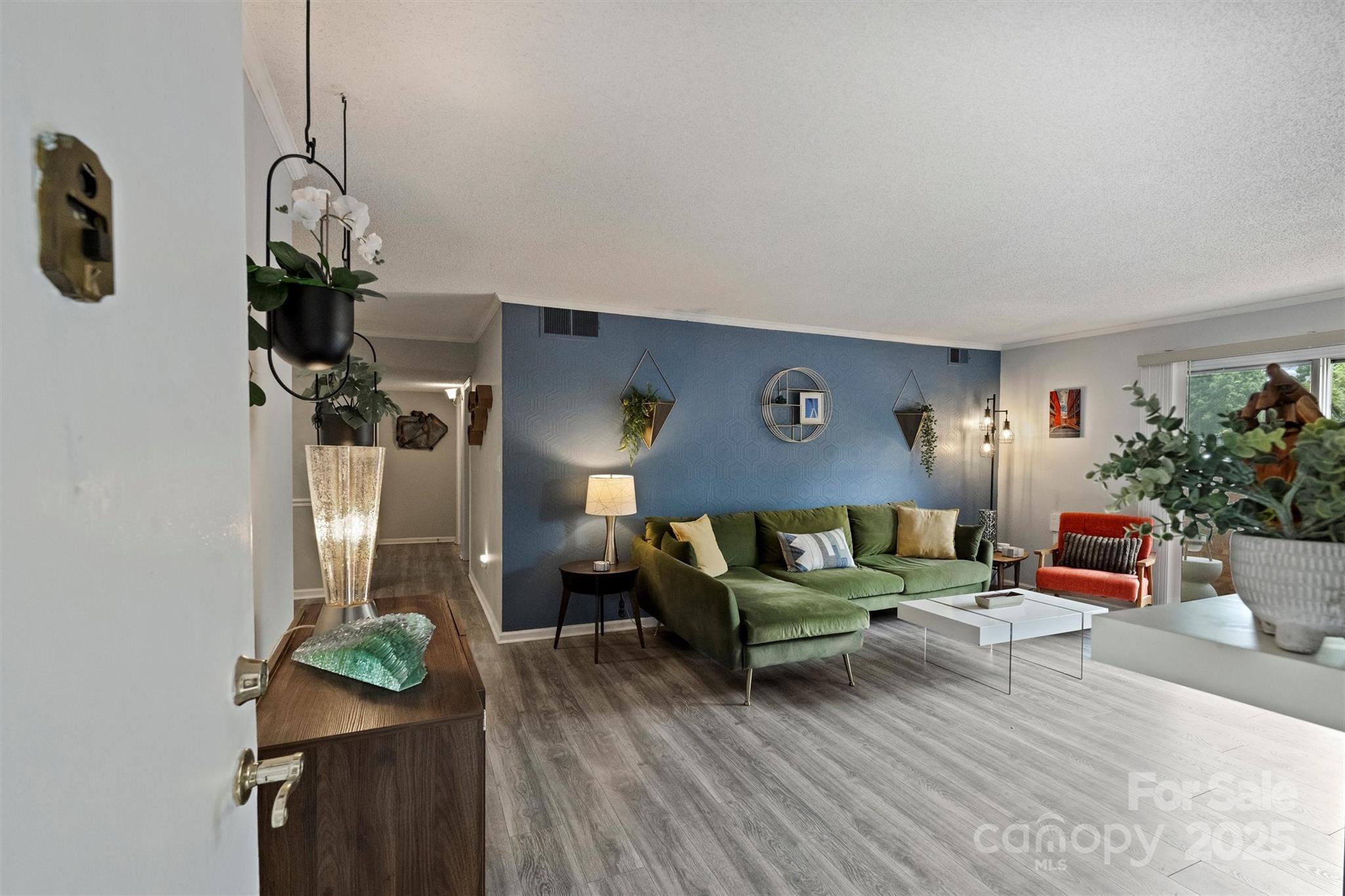 4736 Hedgemore Drive