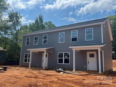 Duplex in Hickory NC 1122 13th Ave Court.jpg