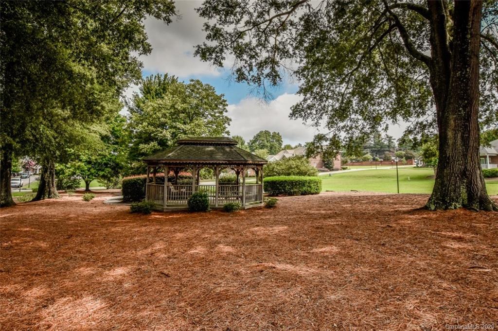 Magnolia Glen - Residential