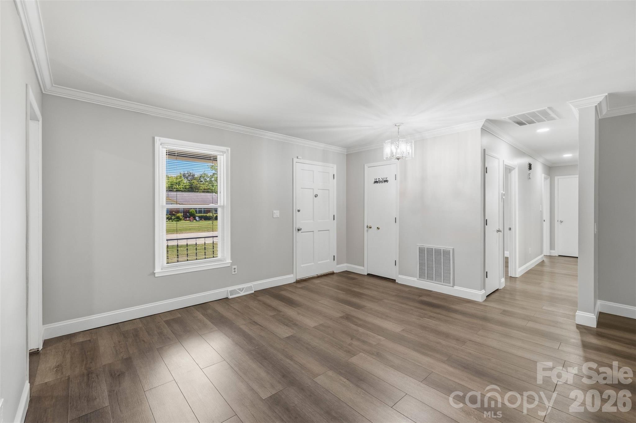 1542 Fieldcrest Circle