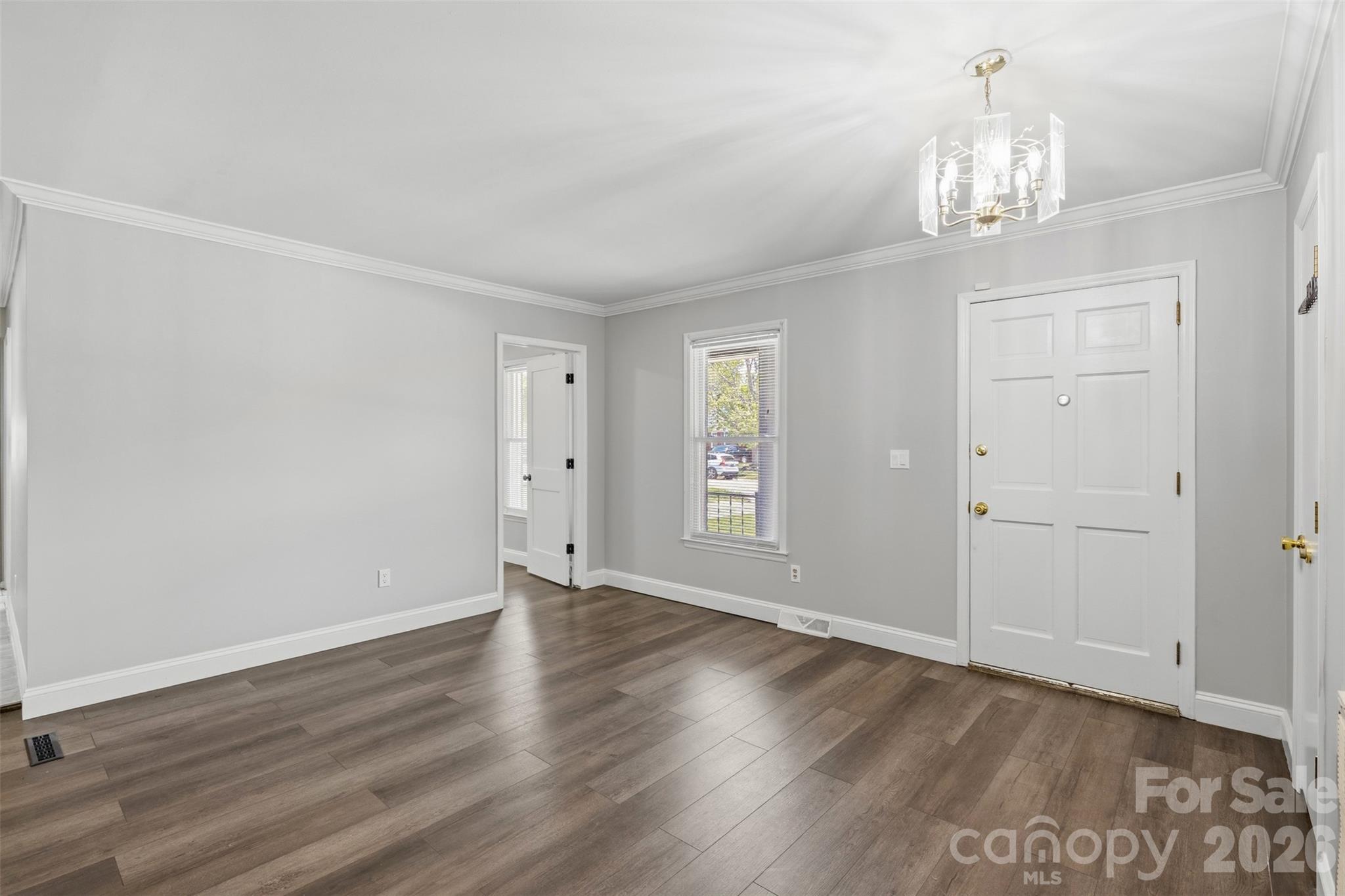 1542 Fieldcrest Circle