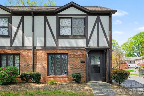 Photo of 1535 Lansdale Drive #G, Charlotte, NC 28205 (MLS # 4362757)
