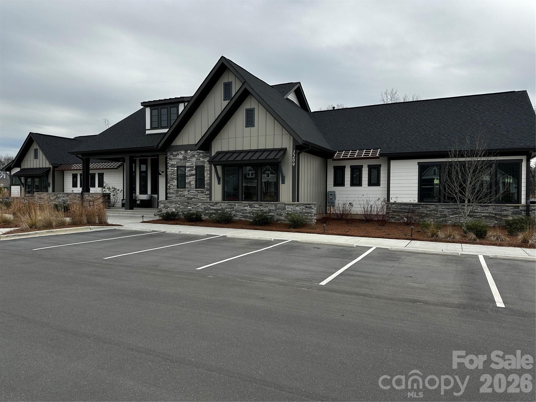 Encore At Streamside - Residential