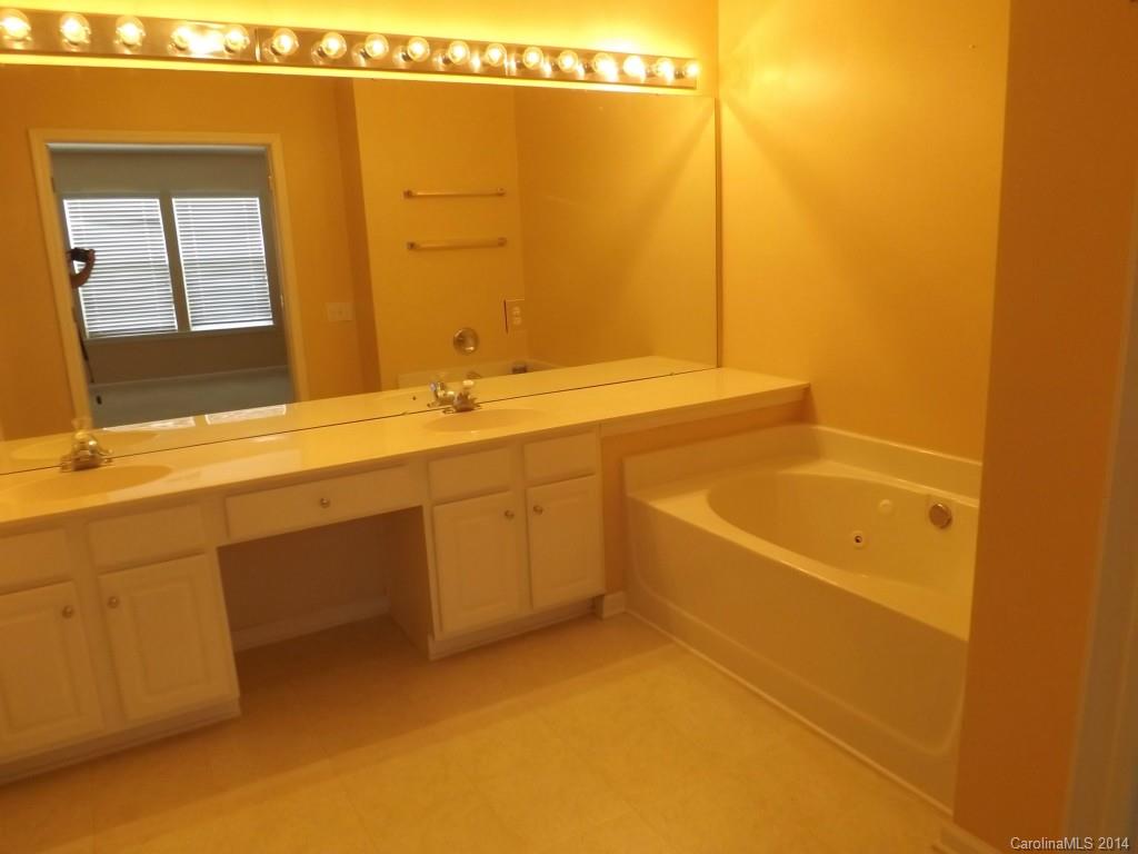 Reavencrest - Residential Lease