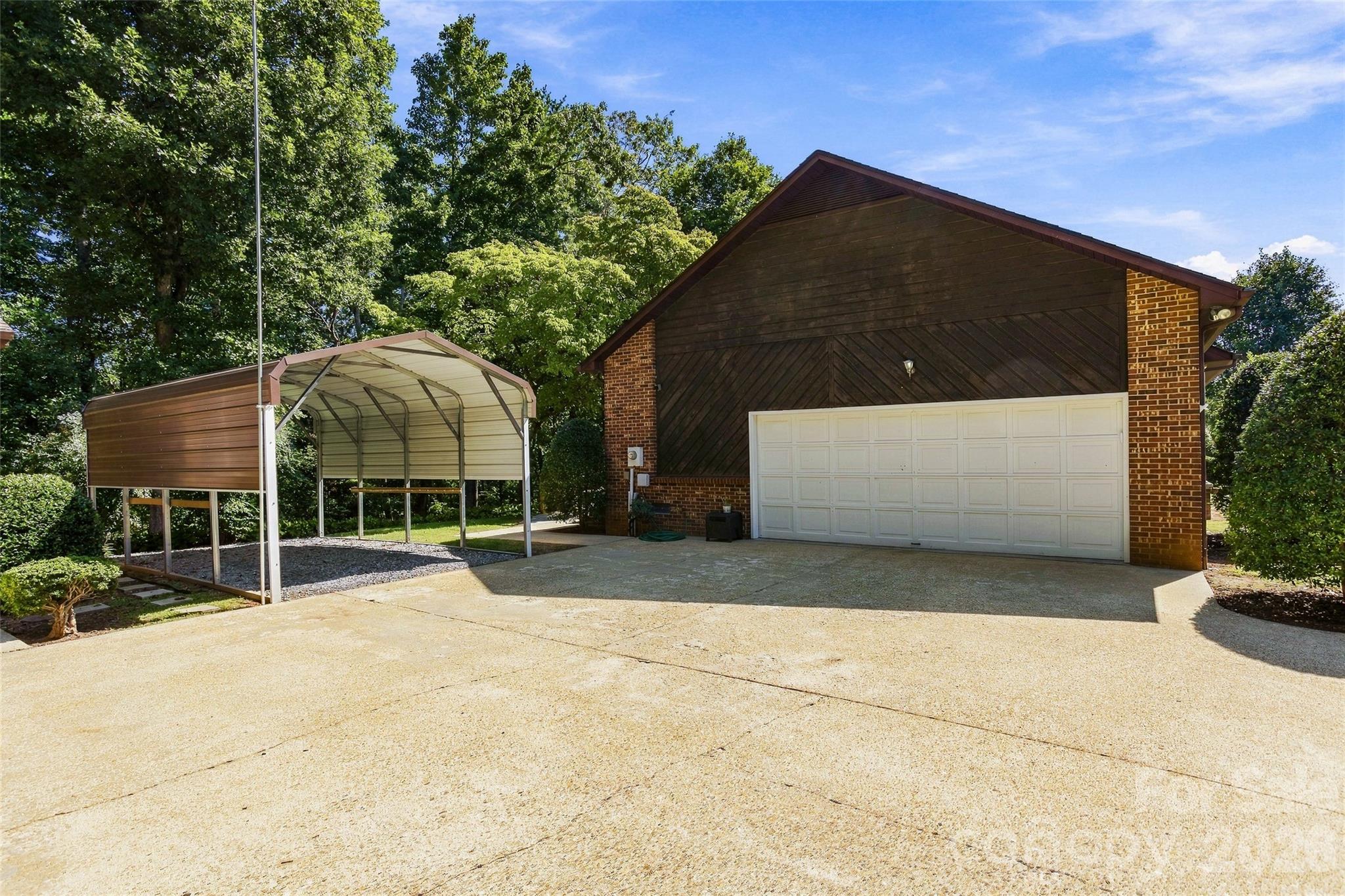 183 Mckinney Road W