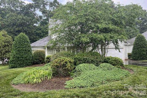 Photo of 3365 Garrett Drive SW, Concord, NC 28027 (MLS # 4387307)