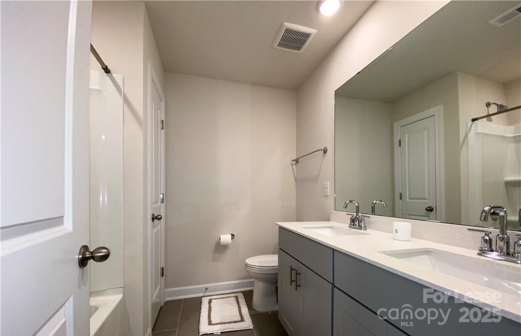 Larkhaven Hills - Residential Lease