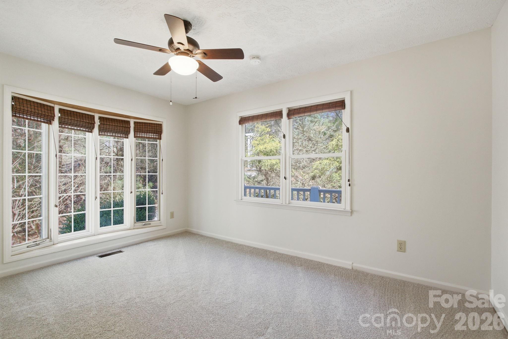 Diamond Pointe - Residential