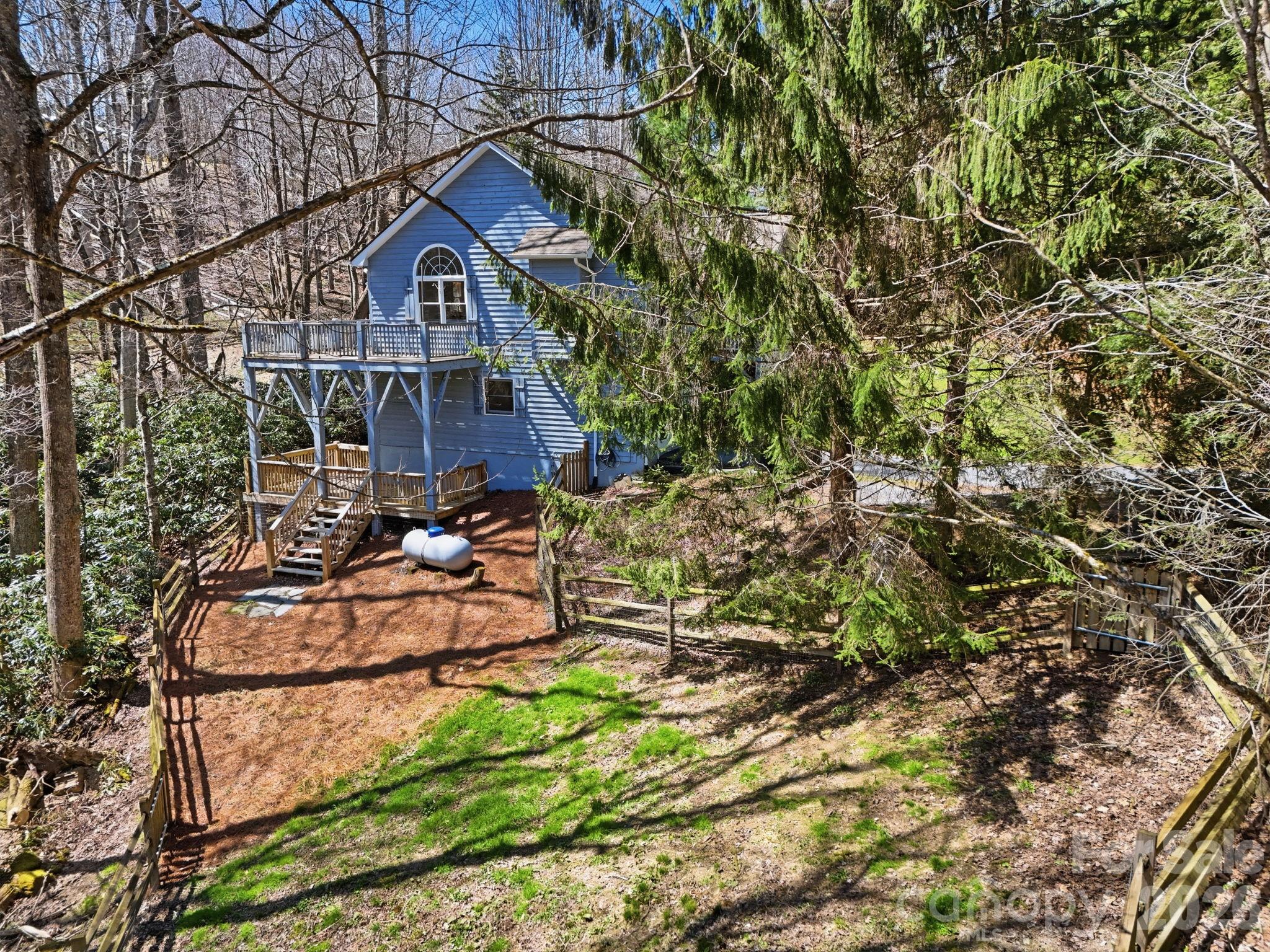 Diamond Pointe - Residential