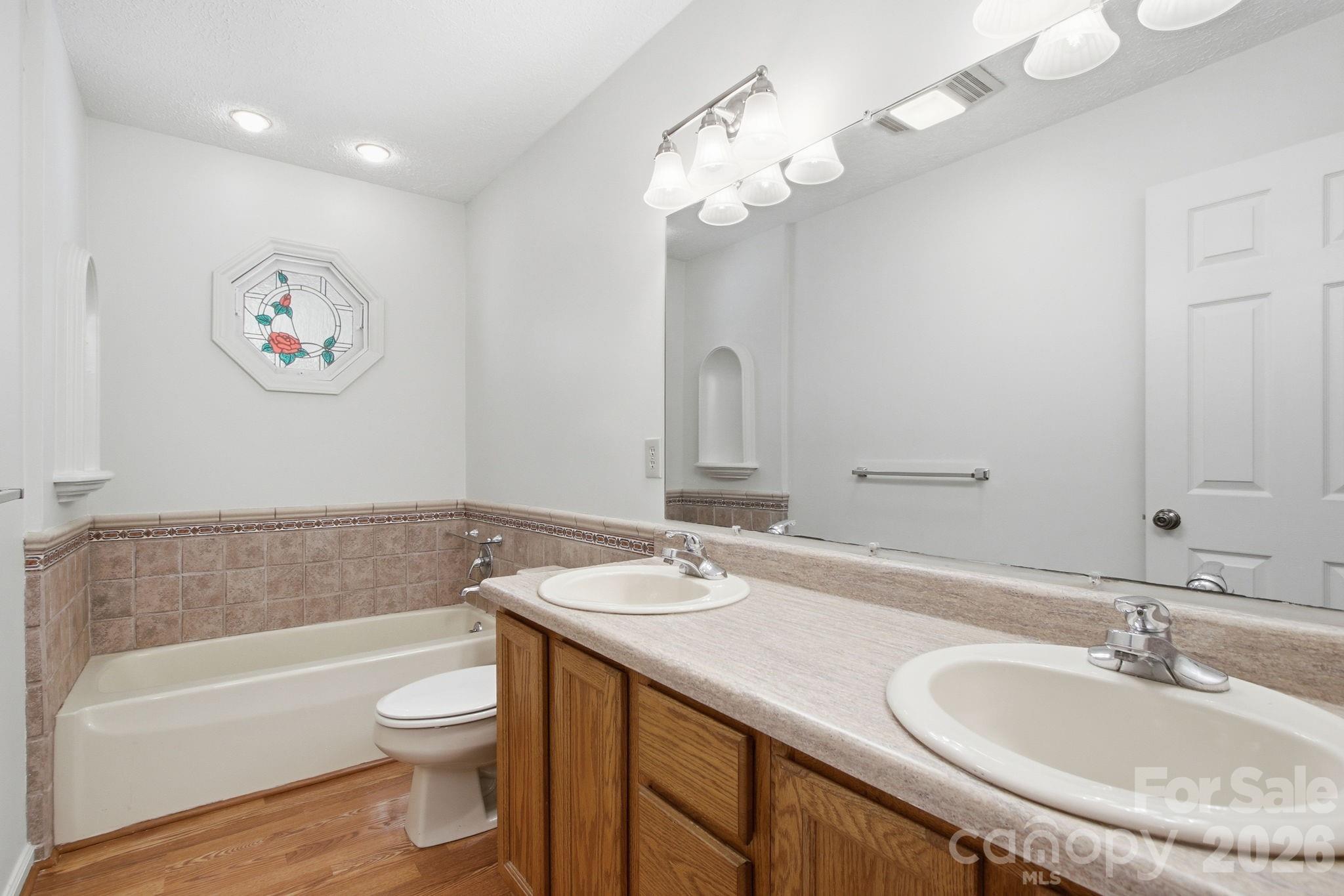 Diamond Pointe - Residential