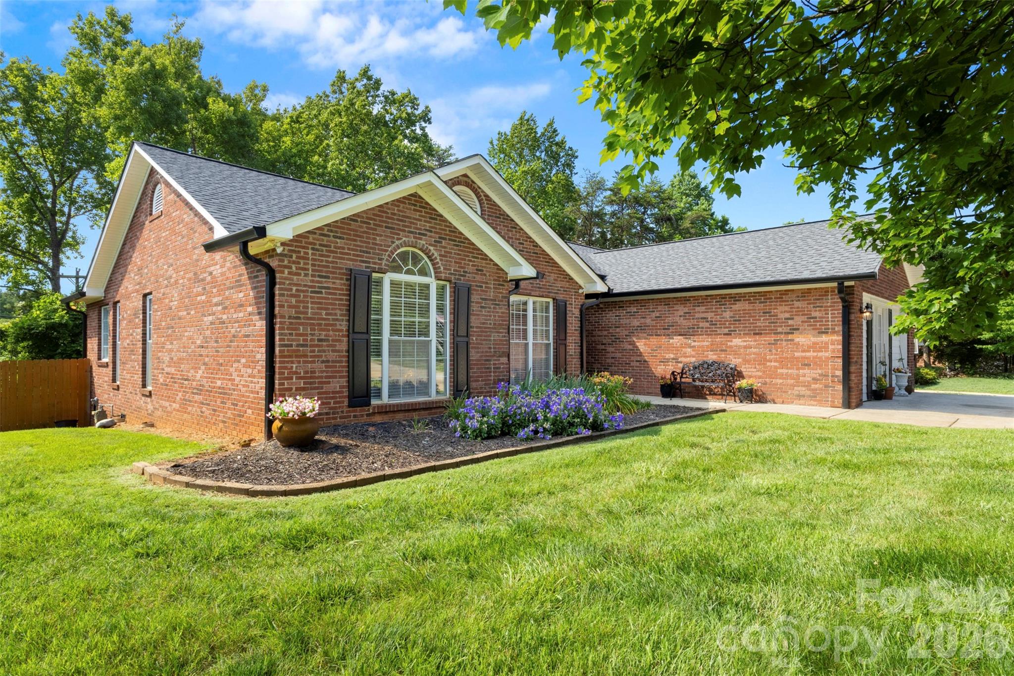 7760 Wallace Lane