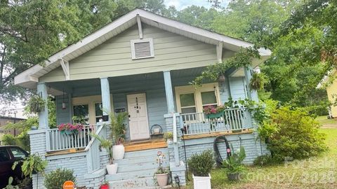 Photo of 808 Norris Avenue, Charlotte, NC 28206 (MLS # 4390855)